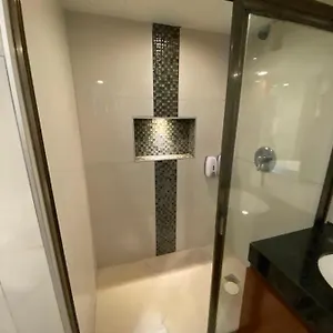 Ocean View Giness Apartamento